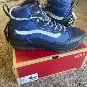 Vans Ultrarange Exo Hi Navy and Black Boots